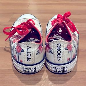 White/pink floral Converse Chuck Taylor’s size 4 (6 women’s)